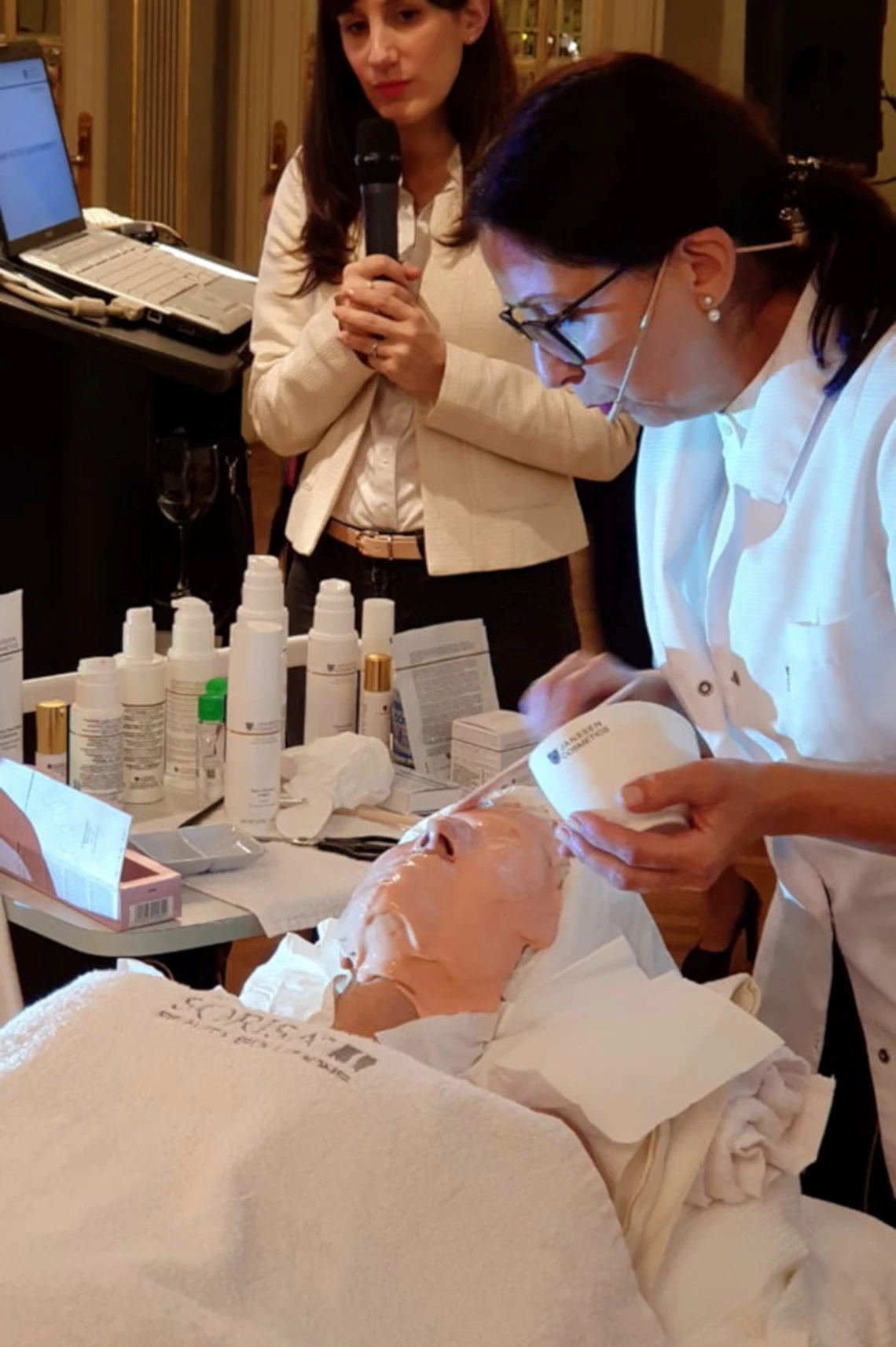 Janssen Cosmetics in Argentina 2019-06 10
