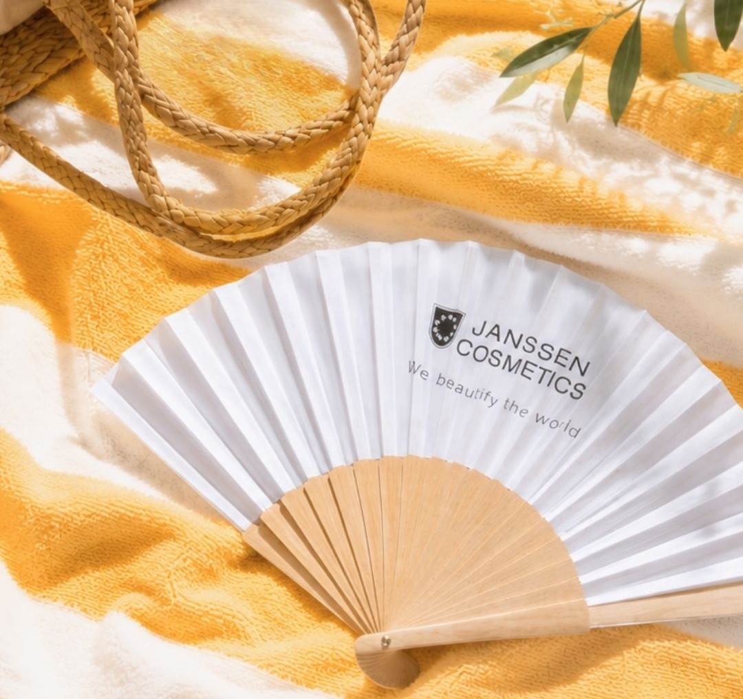 Exklusiver JANSSEN COSMETICS Sommerfächer
